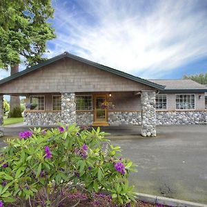 Poulsbo Inn & Suites